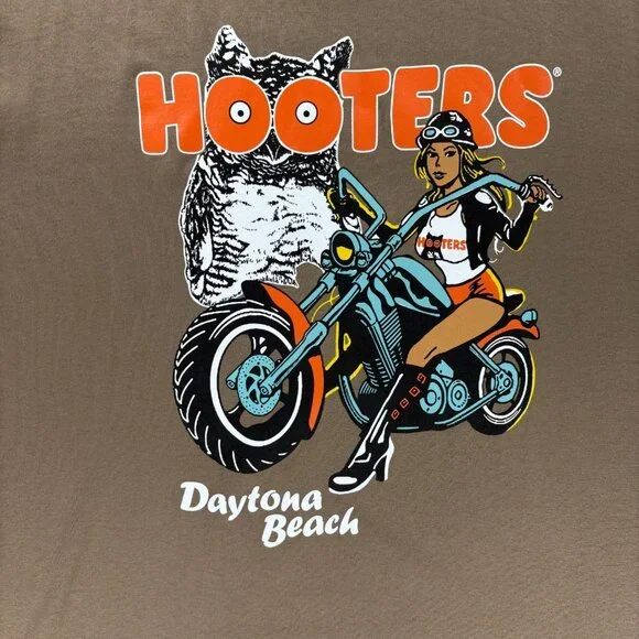 Hooters Daytona Beach T Shirt Men 2XL Tan Biker Graphic Owl Motorcycle USA NWOT - Picture 3 of 6